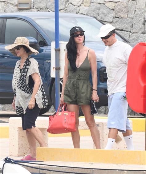 katy perry orlando bloom sardinia.